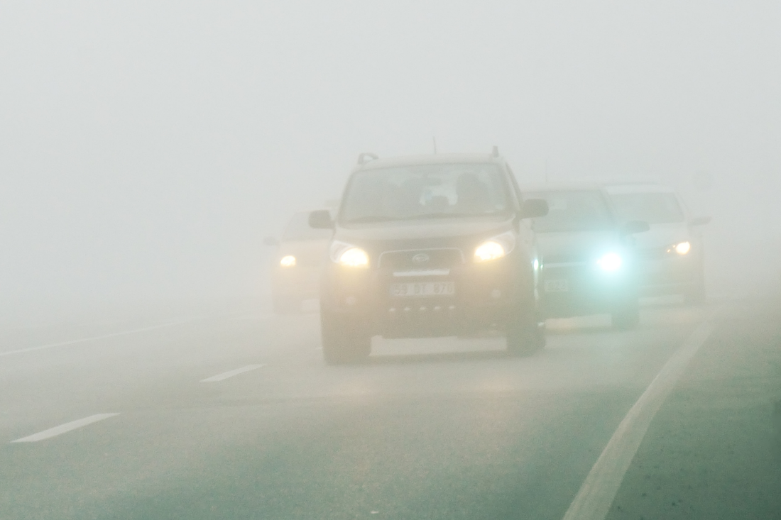Panneau d’annonce de nappe de brouillard ou fumée